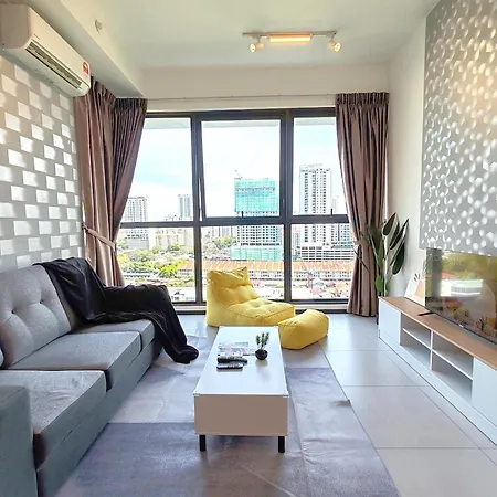 Urban Suites, 4 Plus 2 Pax, 2 Bedrooms Apartment